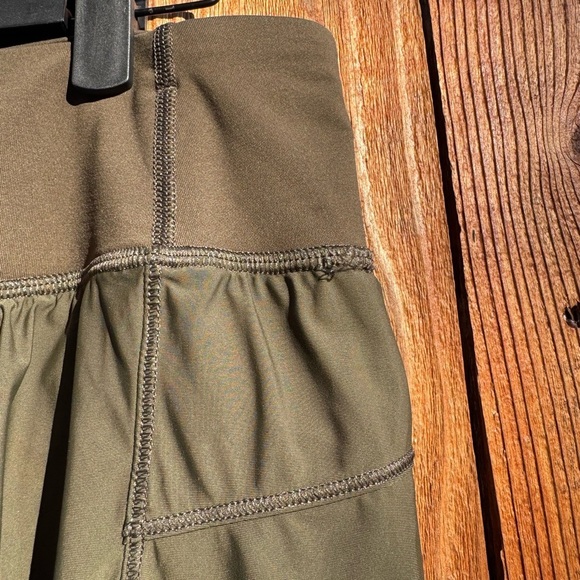 Lululemon Squad Goals Shorts in olive - Picture 6 of 8